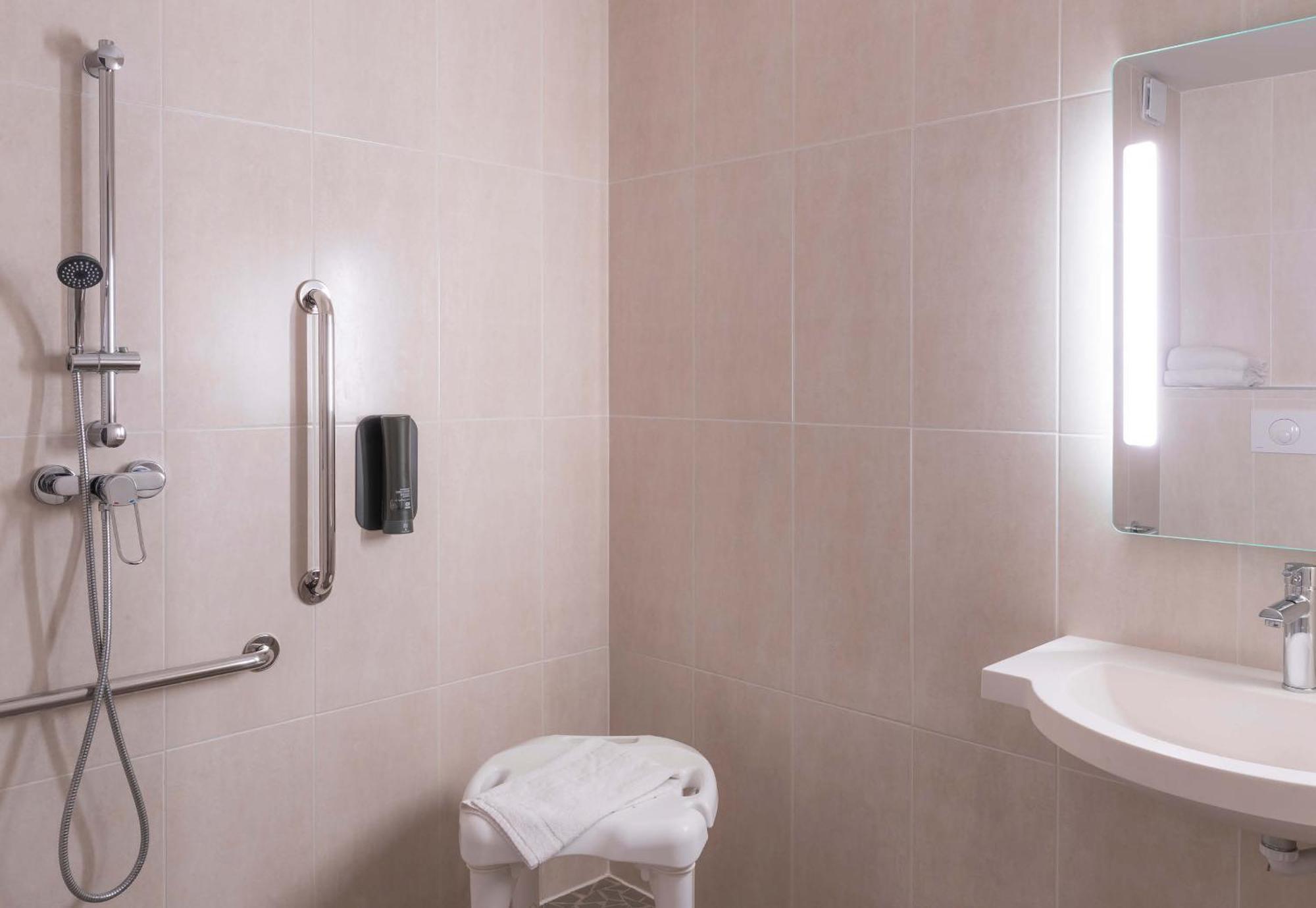 Troyes Magasins D'usine Hotel 3*